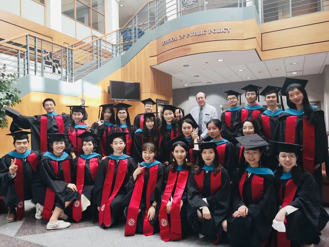 广外国际治理创新研究院2020届毕业生合照.jpg